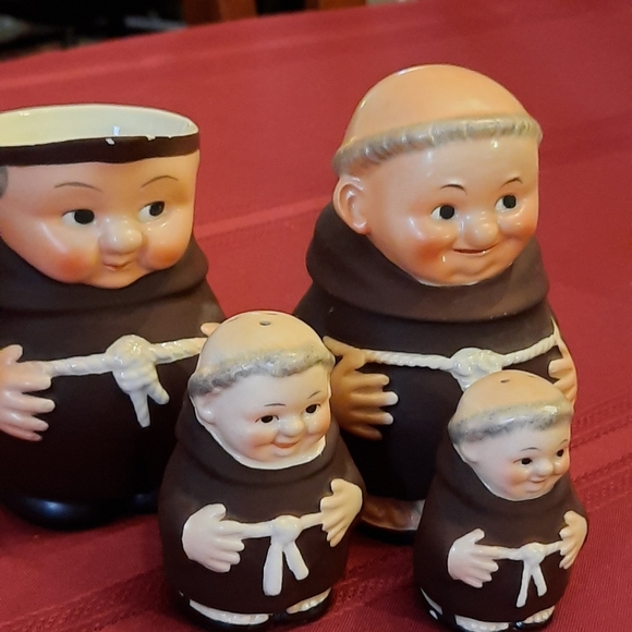 Friar tuck sugar creamer salt and pepper set - Picture 15 of 16